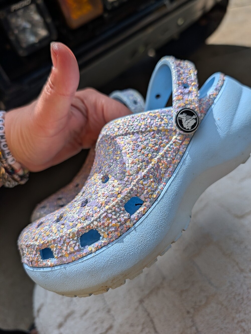 Women's Textured Sparkly Crocs Size 6 - Picture 2 of 5